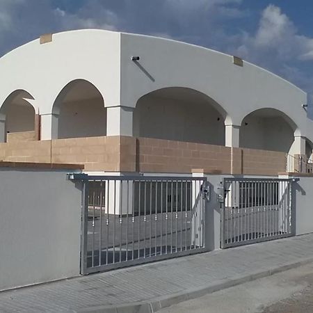 Vistamare2: Beachfront Retreat with BBQ and Exclusive Parking Torre Pali Exterior photo