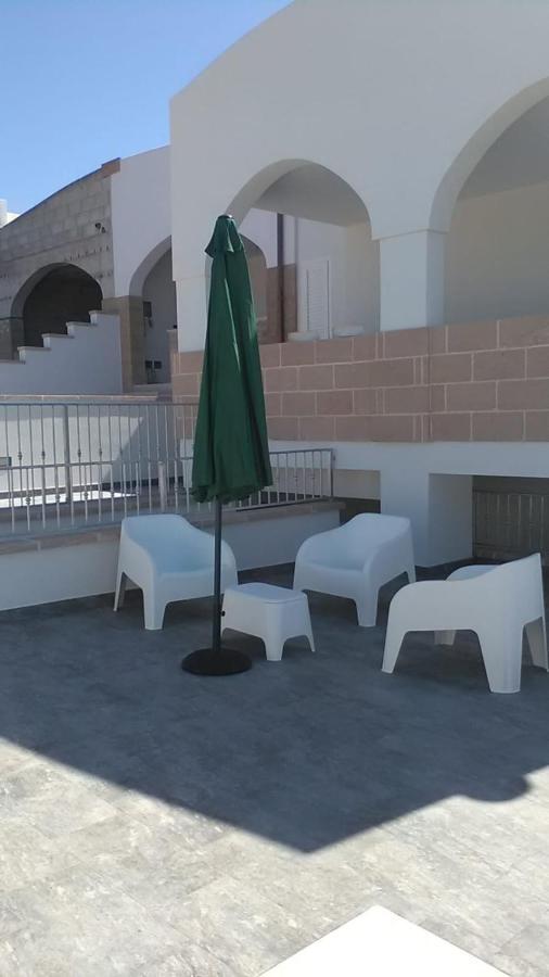 Vistamare2: Beachfront Retreat with BBQ and Exclusive Parking Torre Pali Exterior photo