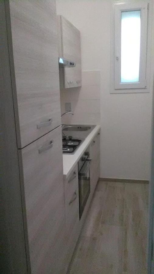 Vistamare2: Beachfront Retreat with BBQ and Exclusive Parking Torre Pali Exterior photo